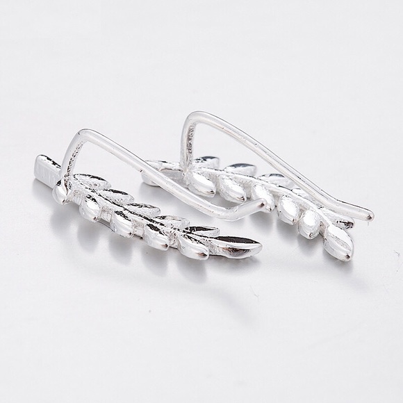 🔵𝟲𝟱%𝗢𝗙𝗙 𝗯𝘂𝗻𝗱𝗹𝗲𝘀 𝟯+🔵 NEW Silver Leaf Simple Climber Earrings - Picture 4 of 11